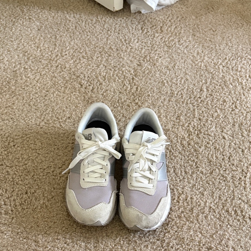 New Balance Gray and White Women's 7, Very clean and like new. - Picture 2 of 5